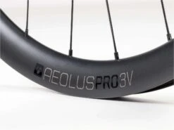 Bontrager Aeolus Pro 3S Tubeless Ready Disc Rear Wheel | 12x142mm | 2019 Shimano / Sram Body 8 Bontrager Aeolus Pro 3S Tubeless Ready Disc Rear Wheel | 12x142mm | 2019 Shimano / Sram Body -elvedes shop 5c8a6c85774ef